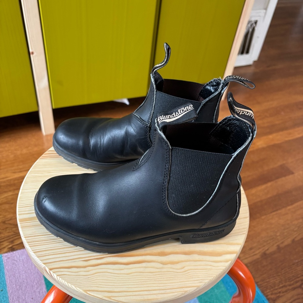Blundstone Chelsea Boots - Sz 8 US